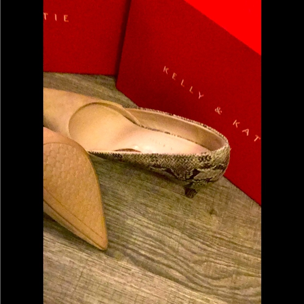 Alligator heel comfy